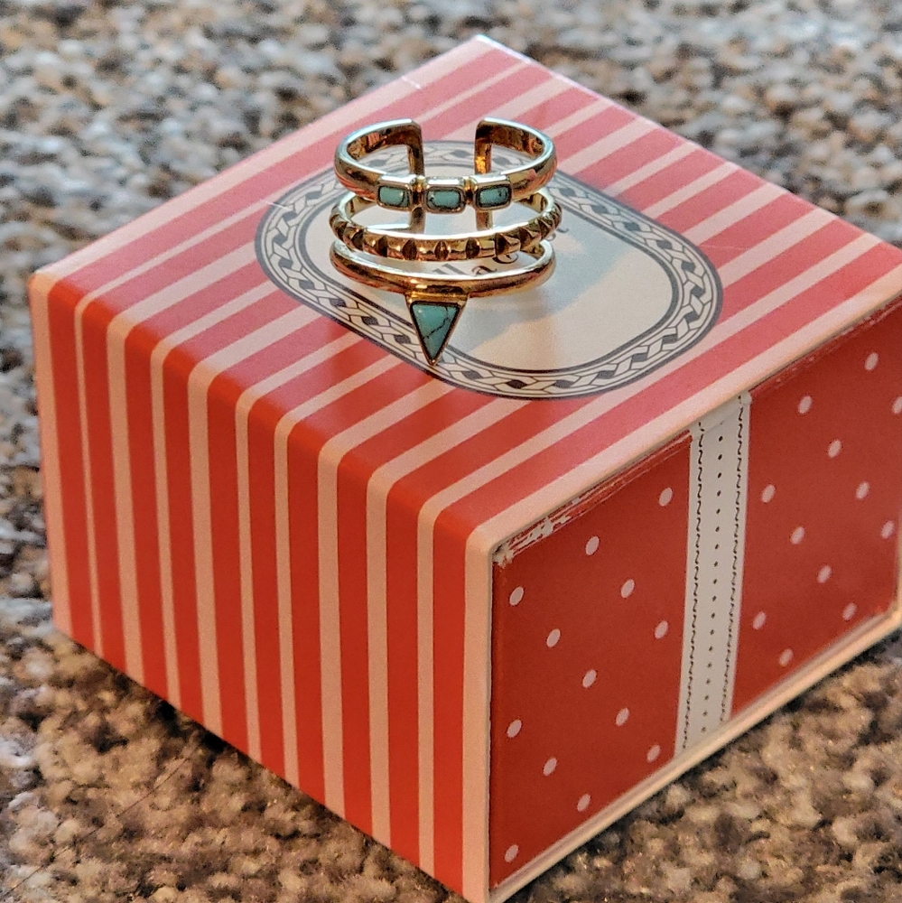 Stella & Dot Triple Ring - Picture 10 of 16